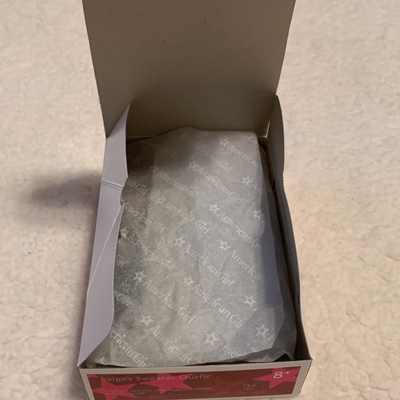 AG Saige’s sweater Outfit - Picture 4 of 11